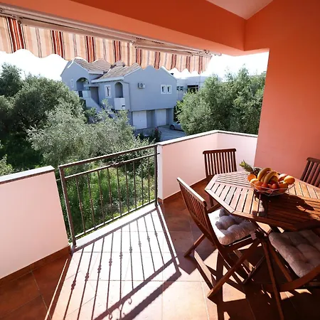 Apartment Lisica 2